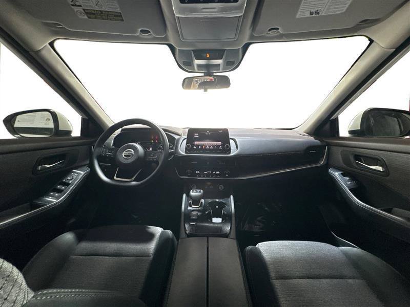 Used 2021 Nissan Rogue SV FWD image 14