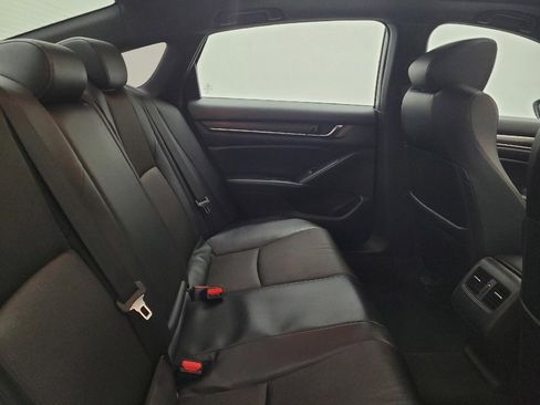 Used 2018 Honda Accord Sport image 19