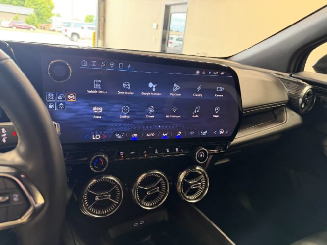 Used 2024 Chevrolet Blazer EV LT AWD/4WD image 15