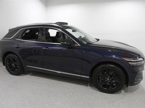 Certified 2022 Genesis GV70 2.5T w/ Select Package AWD/4WD image 1