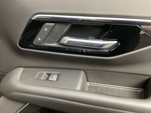 Certified 2025 Chevrolet Tahoe LT image 28