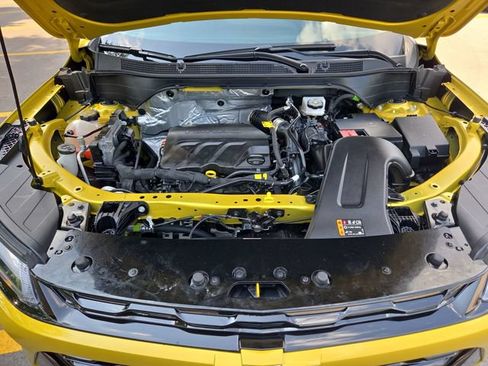 Used 2025 Chevrolet Trax ACTIV FWD image 17