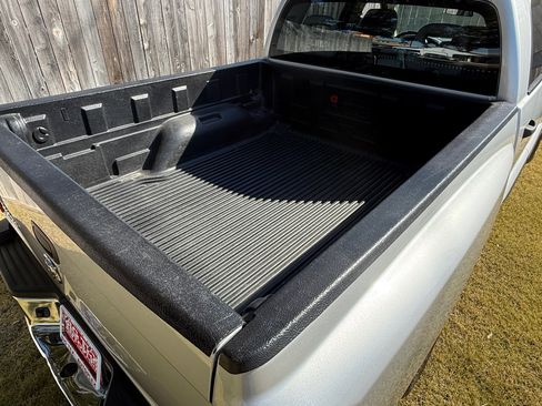 Used 2006 Dodge Dakota SLT image 33