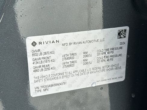 Used 2024 Rivian R1S Adventure image 27