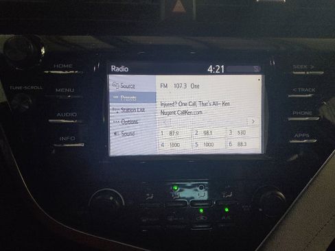 Used 2018 Toyota Camry LE image 25