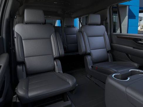 New 2026 Chevrolet Suburban LT w/ Comfort Package RWD image 17