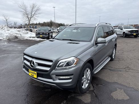 Used 2015 Mercedes-Benz GL 450 4MATIC image 2
