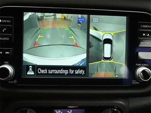 Used 2023 Nissan Kicks SR image 16