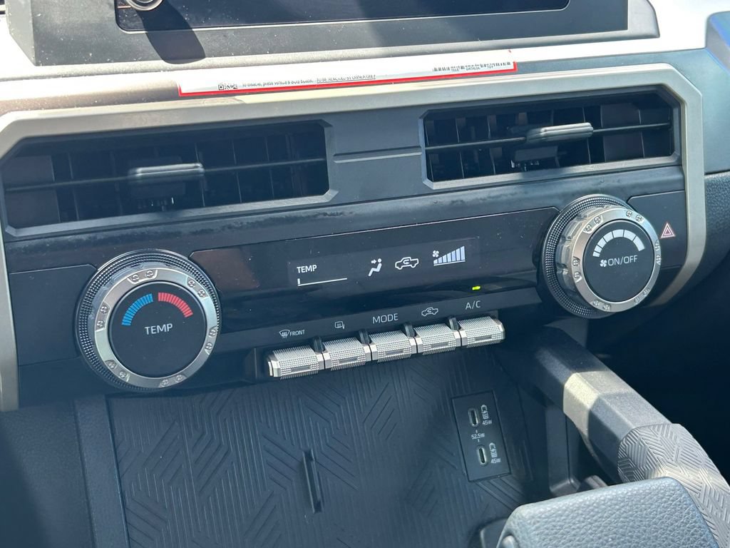 Certified 2025 Toyota Tacoma SR5 AWD/4WD image 30