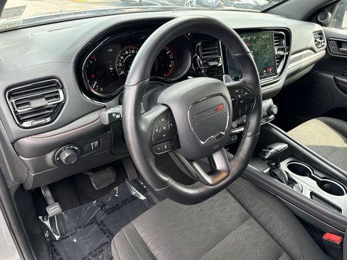 Used 2025 Dodge Durango GT RWD image 16