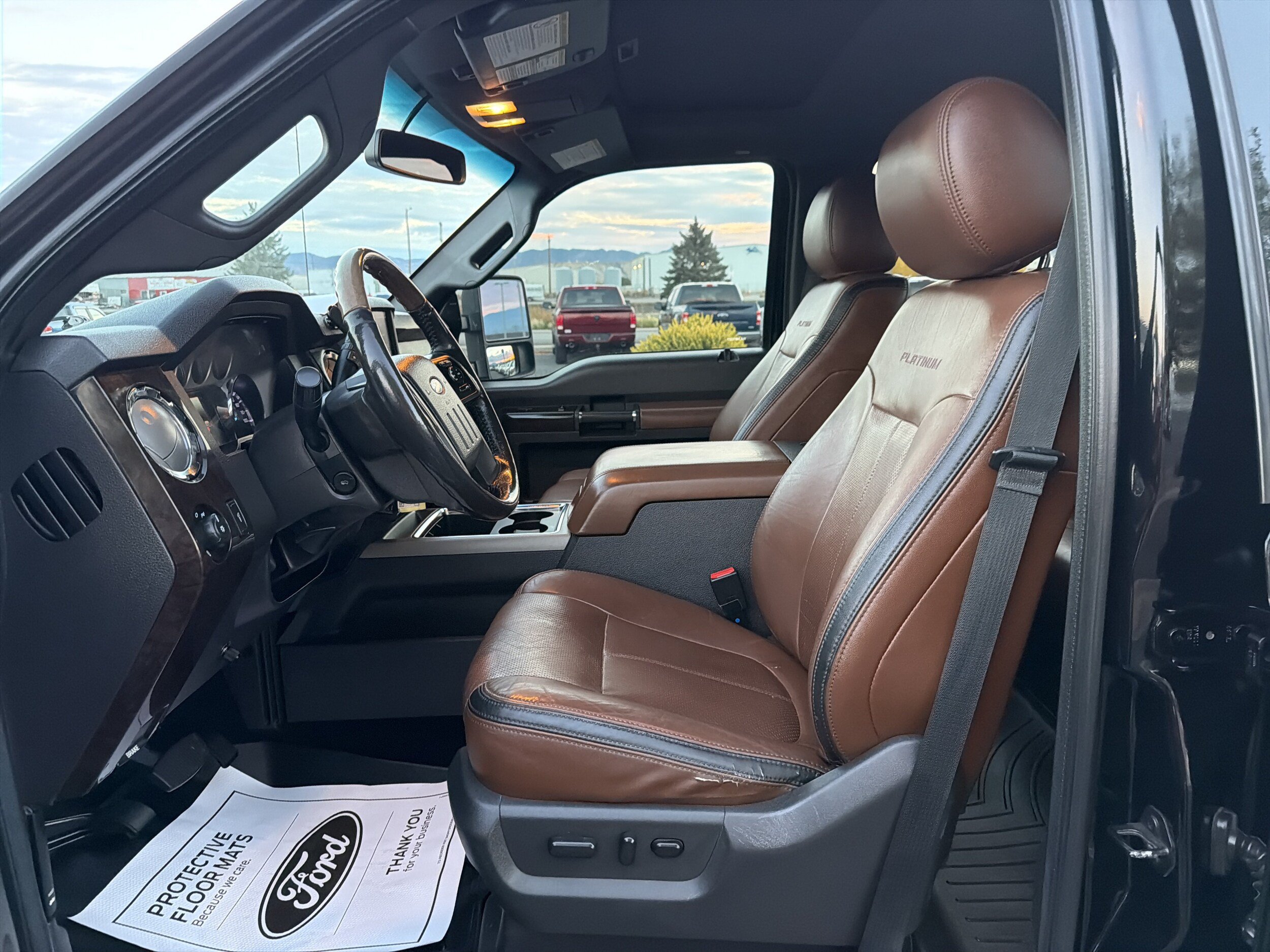 Used 2016 Ford F250 Platinum w/ Platinum Package AWD/4WD image 11