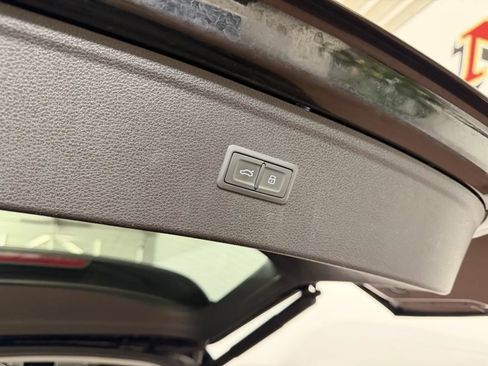 Used 2019 Audi Q5 2.0T Premium Plus w/ Premium Plus Package AWD/4WD image 38