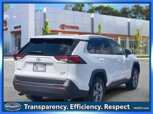 Certified 2025 Toyota RAV4 XLE AWD/4WD image 6
