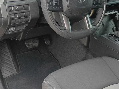 Used 2026 Toyota Tacoma TRD Off-Road AWD/4WD image 11
