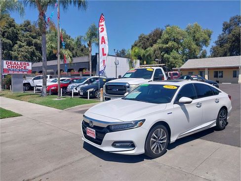 Used 2018 Honda Accord Touring image 1