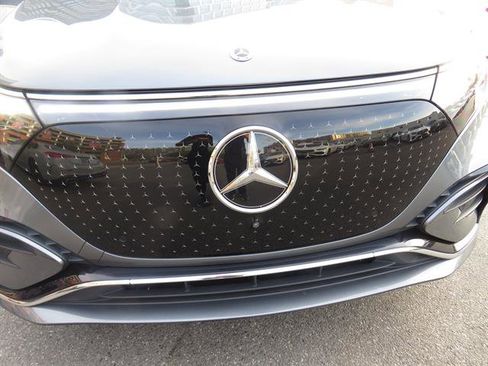 Used 2023 Mercedes-Benz EQS 450+ 4MATIC SUV w/ AMG Line Exterior Package image 25