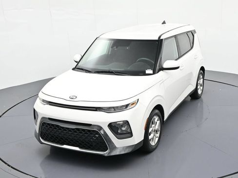 Used 2021 Kia Soul S FWD image 16