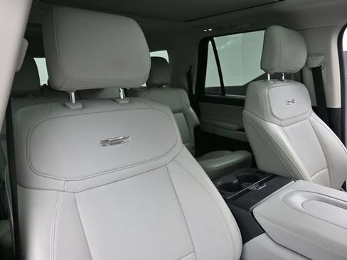 Used 2025 Ford Expedition Max Platinum w/ Driver's Package AWD/4WD image 29