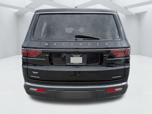 Used 2022 Jeep Wagoneer Series III w/ Rear Seat Video Group 1 AWD/4WD image 6