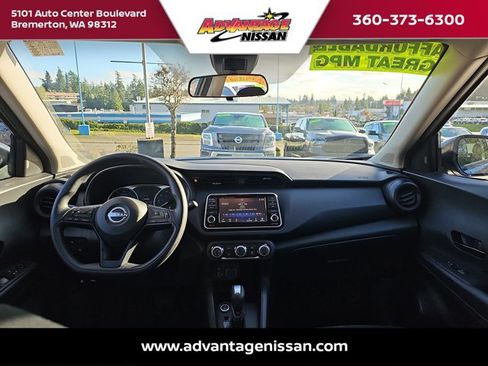 Used 2024 Nissan Kicks S image 17