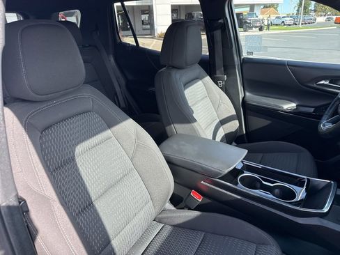 Used 2025 Chevrolet Equinox LT image 11