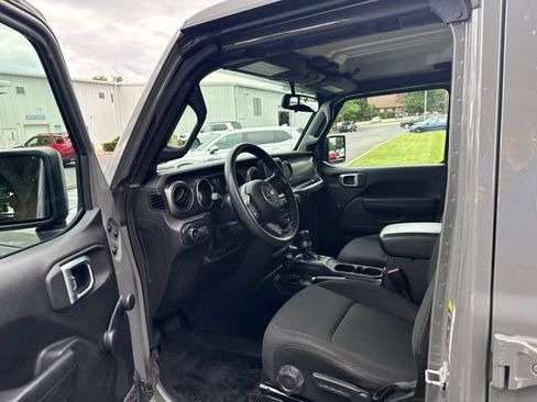 Used 2022 Jeep Wrangler Unlimited Sport AWD/4WD image 24