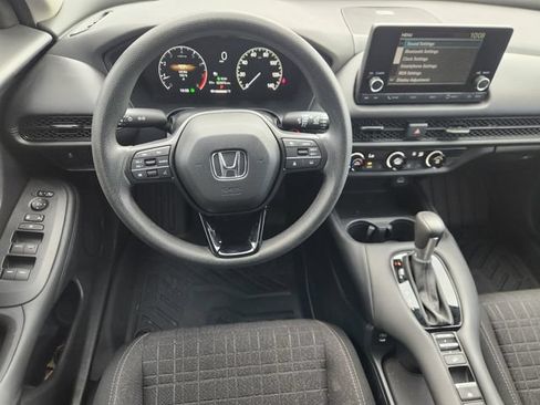 Used 2025 Honda HR-V LX image 26