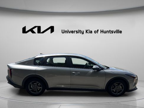 Used 2025 Kia K4 FWD image 8