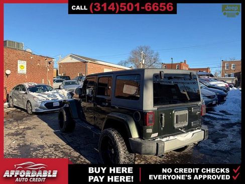Used 2011 Jeep Wrangler Unlimited Sahara w/ Connectivity Group image 3