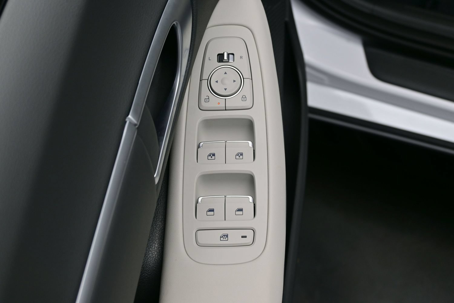 Certified 2026 Hyundai Sonata SEL FWD image 10