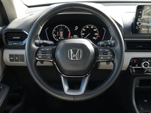 Used 2023 Honda Pilot Touring image 22