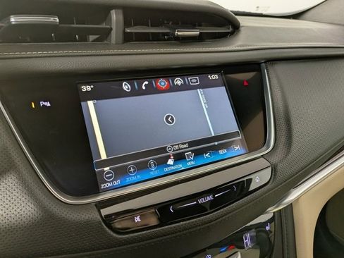Used 2018 Cadillac XT5 Luxury w/ Driver Awareness Package image 6