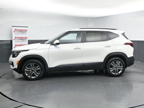 Used 2021 Kia Seltos S FWD image 5