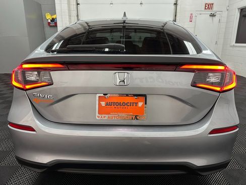 Used 2024 Honda Civic EX-L image 9