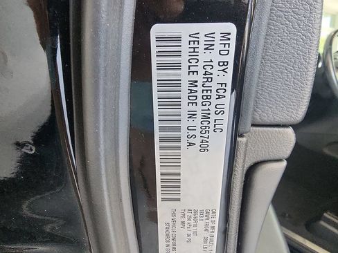 Used 2021 Jeep Grand Cherokee Limited w/ Luxury Group II RWD image 33