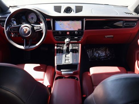 Certified 2023 Porsche Macan S image 21
