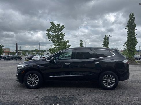 Used 2024 Buick Enclave Premium AWD/4WD image 16