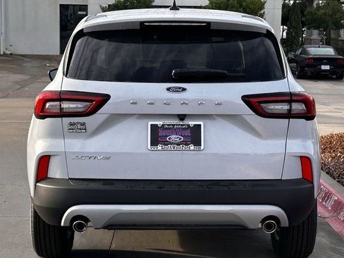 New 2026 Ford Escape Active image 5
