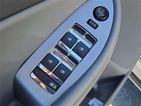 Used 2016 Chevrolet Impala LS image 25