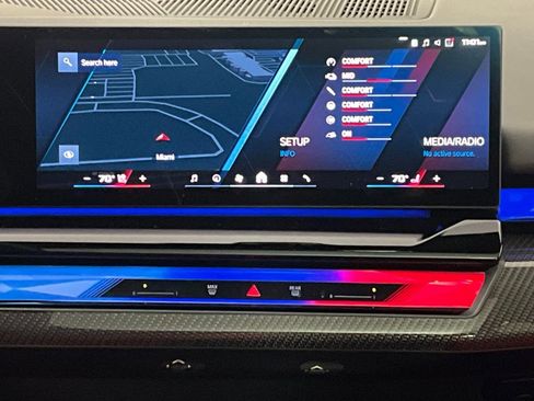 Used 2025 BMW M5 w/ M Driver's Package image 10