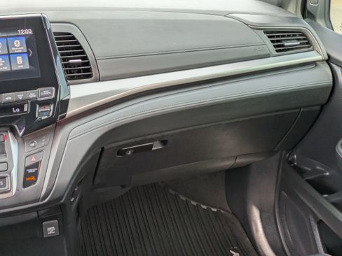 Used 2024 Honda Odyssey Sport image 19