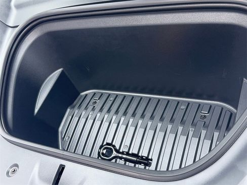 Used 2021 Tesla Model Y Long Range image 63