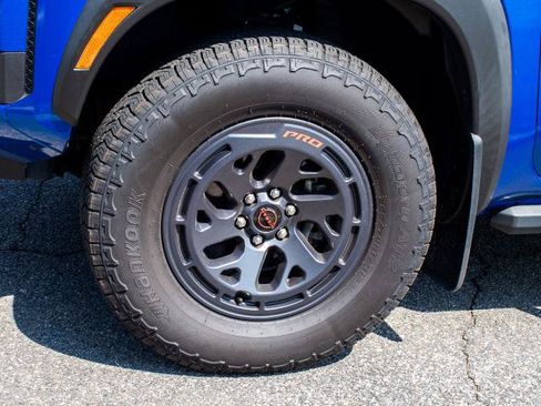 Used 2025 Nissan Frontier PRO-4X AWD/4WD image 5