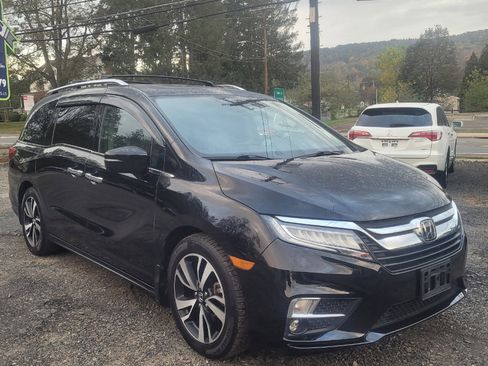 Used 2019 Honda Odyssey Elite image 2