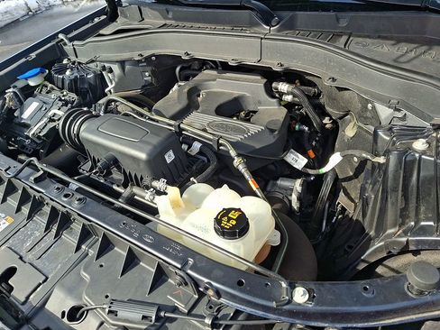 Used 2020 Ford Explorer XLT w/ Equipment Group 202A image 27