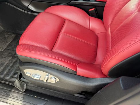 Used 2020 Porsche Macan AWD/4WD image 15