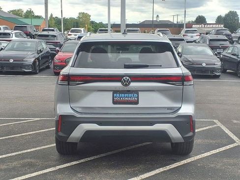 New 2025 Volkswagen Tiguan SE AWD/4WD image 5