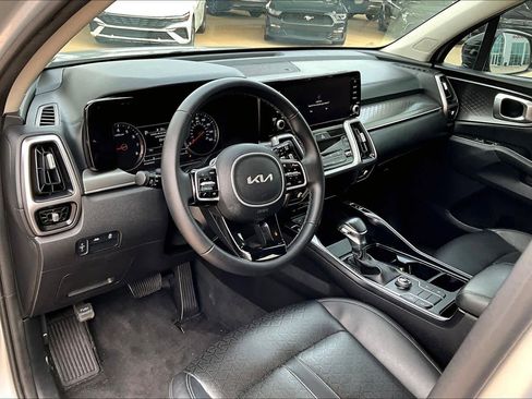 Used 2022 Kia Sorento S FWD image 18