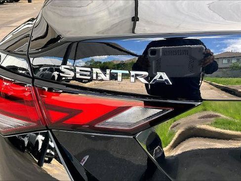 Certified 2025 Nissan Sentra SV FWD image 10