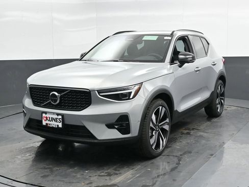 New 2025 Volvo XC40 B5 Ultra w/ Climate Package AWD/4WD image 6